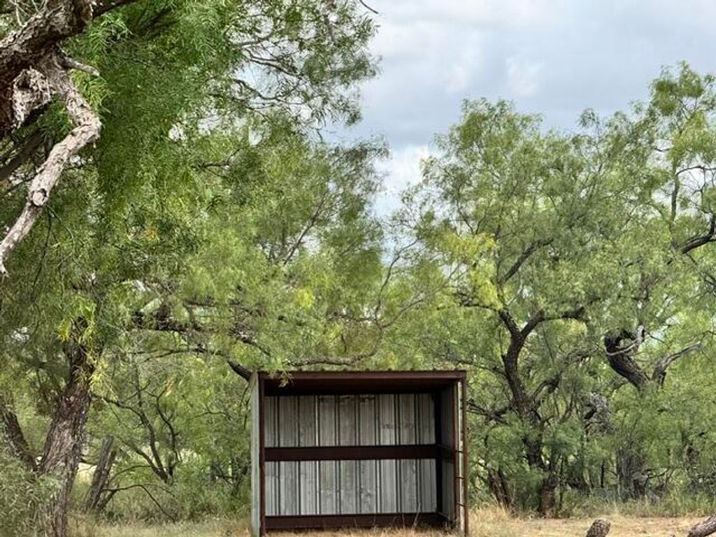 Image 18 of property listing at 7719 County Road 6002, Millersview, TX 76862