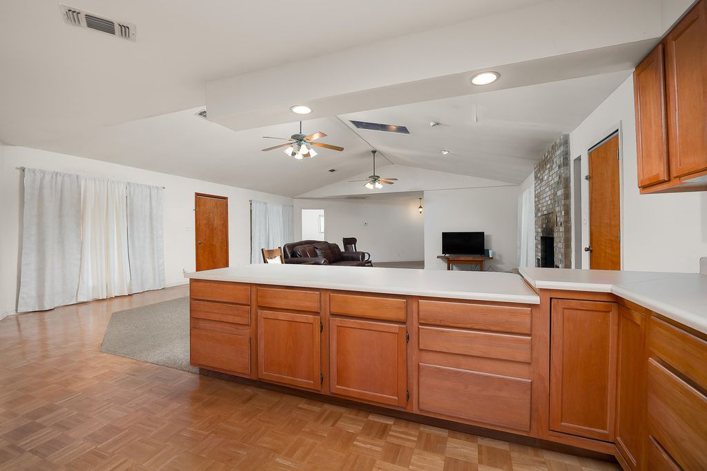 Image 9 of property listing at 7719 County Road 6002, Millersview, TX 76862