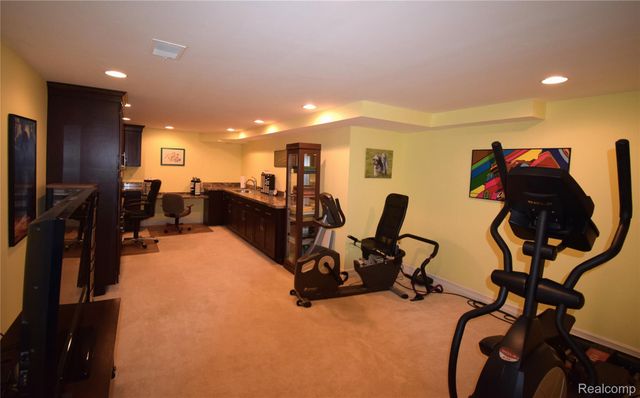 49257 Brodie Court, Macomb Township, MI 48042