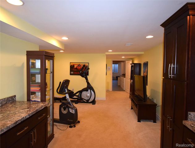 49257 Brodie Court, Macomb Township, MI 48042