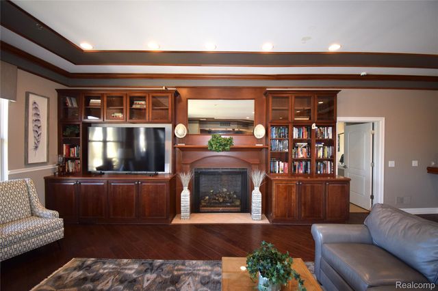 49257 Brodie Court, Macomb Township, MI 48042