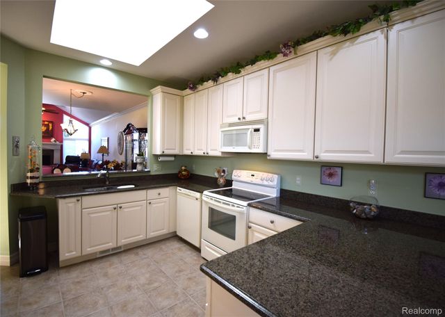 49257 Brodie Court, Macomb Township, MI 48042