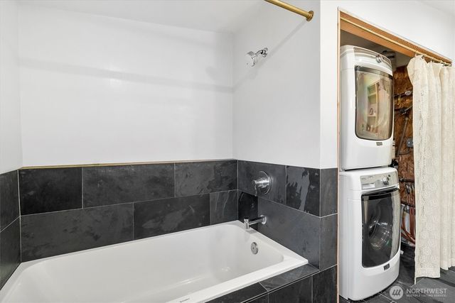 3216 Bennett Drive, Bellingham, WA 98225