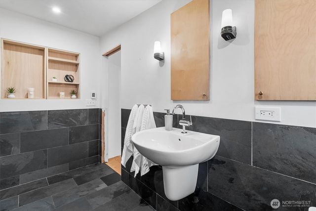 3216 Bennett Drive, Bellingham, WA 98225