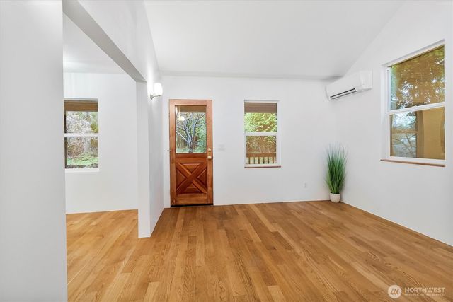 3216 Bennett Drive, Bellingham, WA 98225