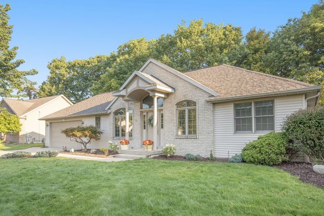 2343 Westwinde Drive NW, Grand Rapids, MI 49504