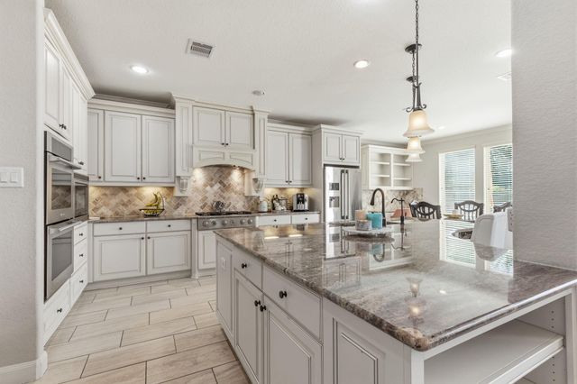 2146 Graystone Hills Drive, Conroe, TX 77304