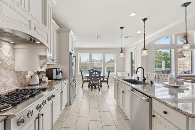 2146 Graystone Hills Drive, Conroe, TX 77304