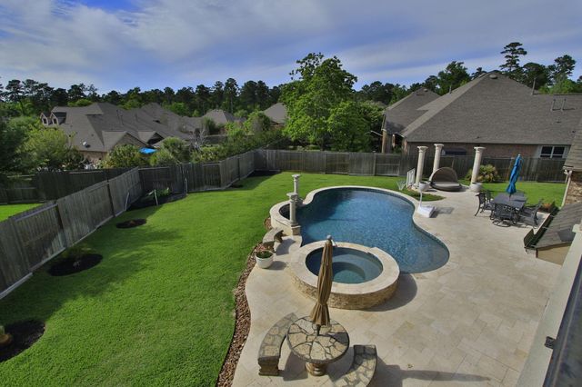 2146 Graystone Hills Drive, Conroe, TX 77304