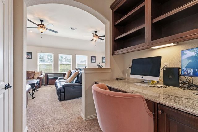 2146 Graystone Hills Drive, Conroe, TX 77304