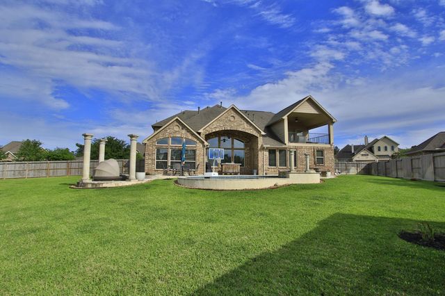 2146 Graystone Hills Drive, Conroe, TX 77304