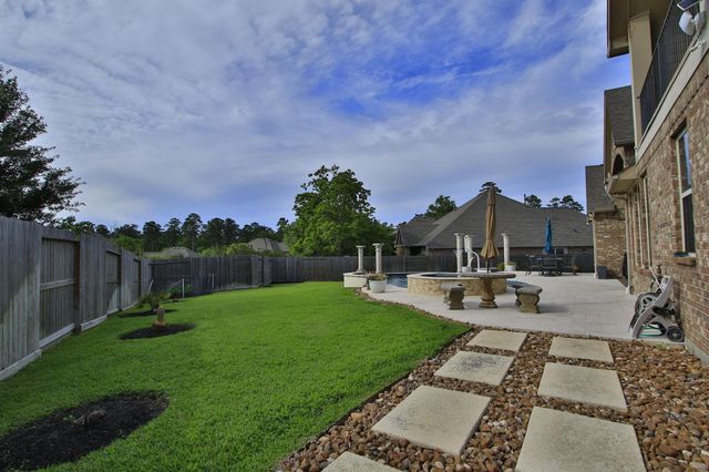 2146 Graystone Hills Drive, Conroe, TX 77304