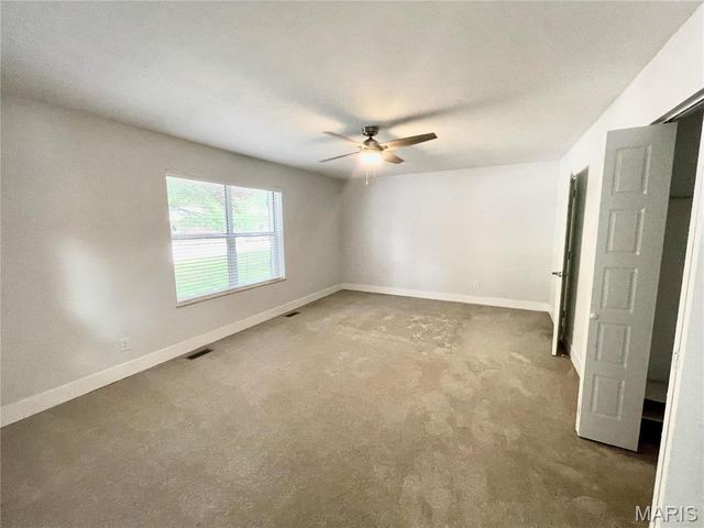52 Innsbruck Lane, Shiloh, IL 62221