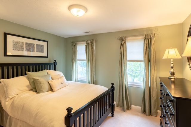 16 Ridgeview Lane, Mansfield, MA 02048