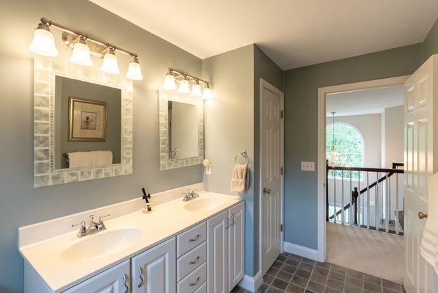16 Ridgeview Lane, Mansfield, MA 02048