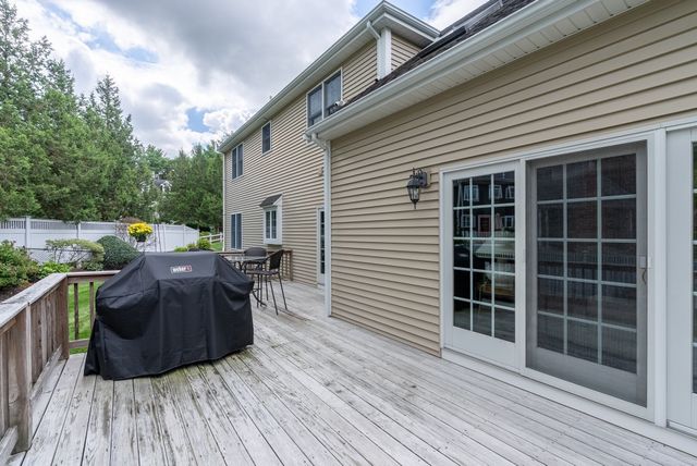 16 Ridgeview Lane, Mansfield, MA 02048