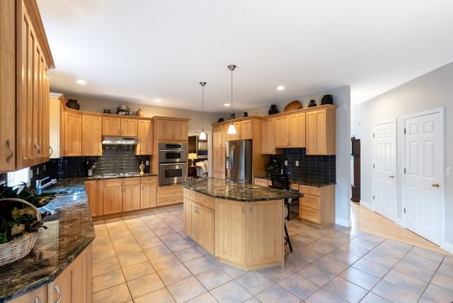 16 Ridgeview Lane, Mansfield, MA 02048
