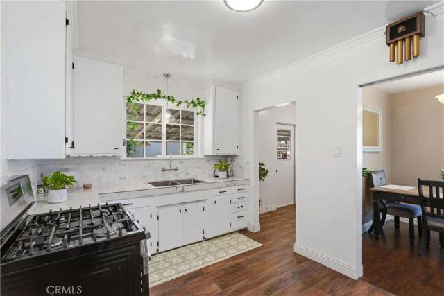 943 E Olive, Pomona, CA 91766