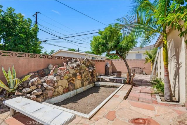 943 E Olive, Pomona, CA 91766