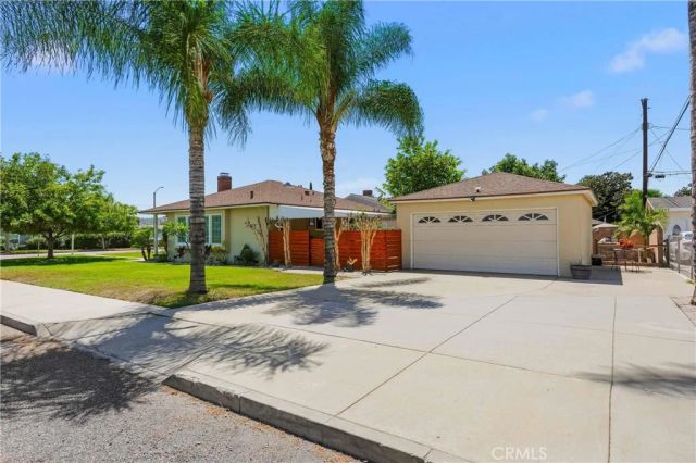 943 E Olive, Pomona, CA 91766