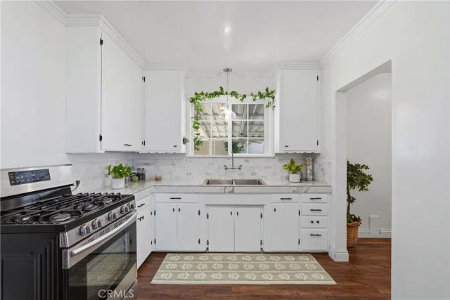 943 E Olive, Pomona, CA 91766