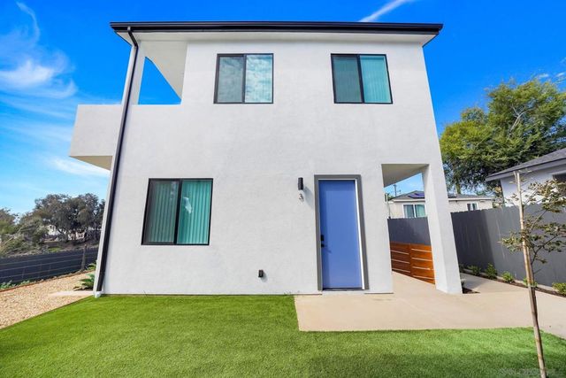 2868 70 Preece St, San Diego, CA 92111