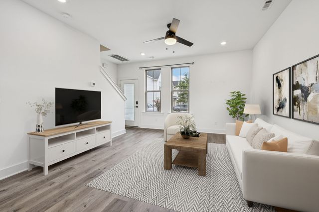 100 Thompson Ln Unit 9, Nashville, TN 37211