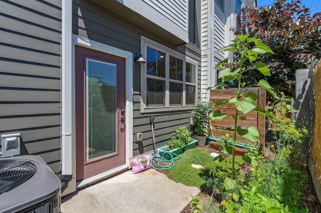 100 Thompson Ln Unit 9, Nashville, TN 37211
