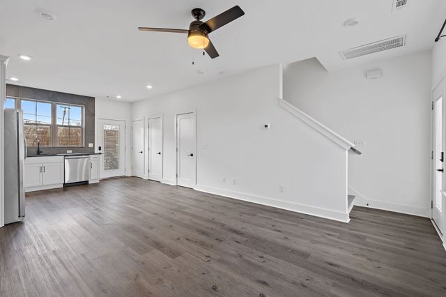 100 Thompson Ln Unit 9, Nashville, TN 37211