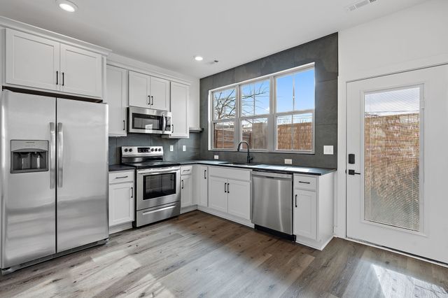 100 Thompson Ln Unit 9, Nashville, TN 37211