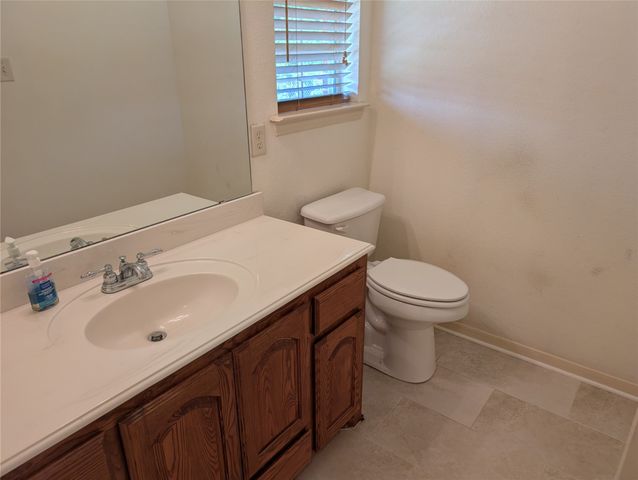 525 Peach Tree Road, Mabank, TX 75156