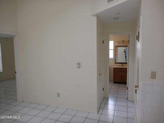 11392 Lake Erie Drive, El Paso, TX 79936