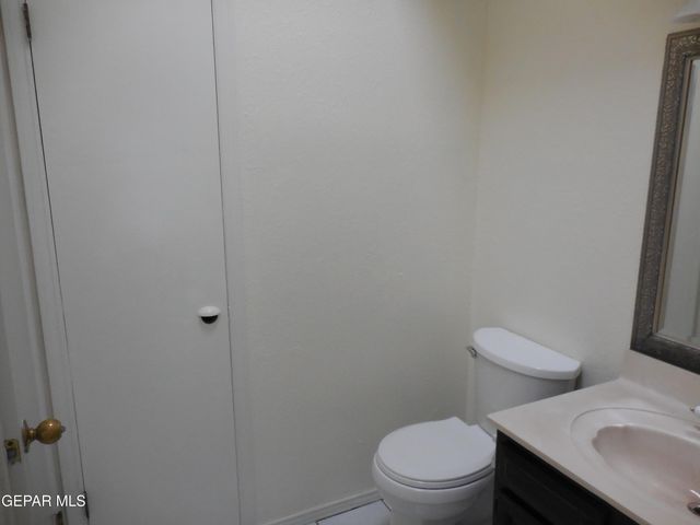 11392 Lake Erie Drive, El Paso, TX 79936