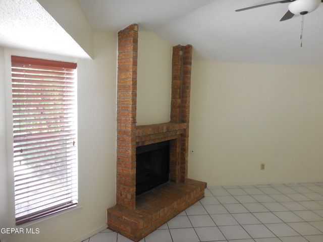 11392 Lake Erie Drive, El Paso, TX 79936