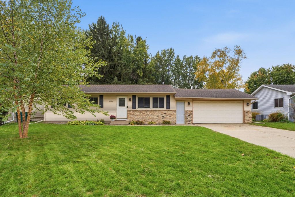 2026 Jade Lane, Eagan, MN 55122 — exterior