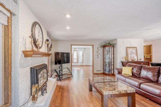 4120 Minnesota Lane N, Plymouth, MN 55446