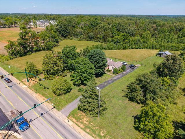 2161 Fairview Blvd, Fairview, TN 37062