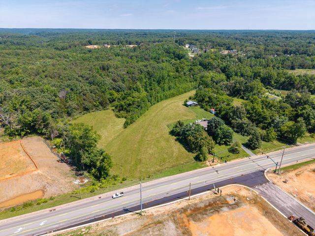 2161 Fairview Blvd, Fairview, TN 37062