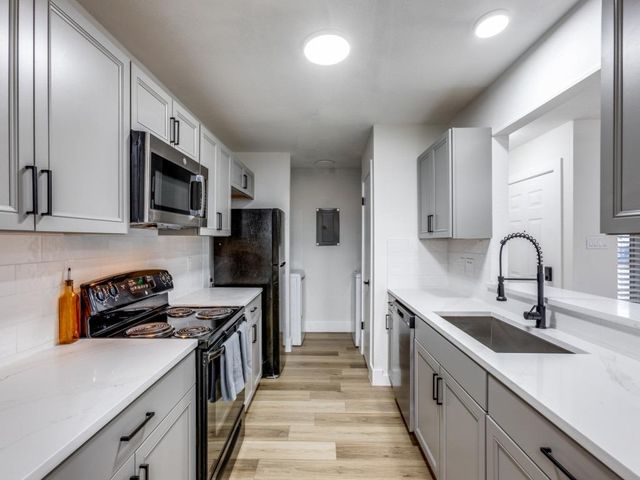 1845 River Crossing CIR A, Austin, TX 78741