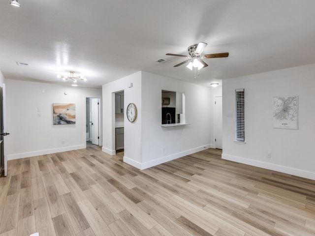 1845 River Crossing CIR A, Austin, TX 78741