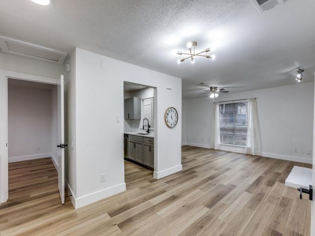 1845 River Crossing CIR A, Austin, TX 78741