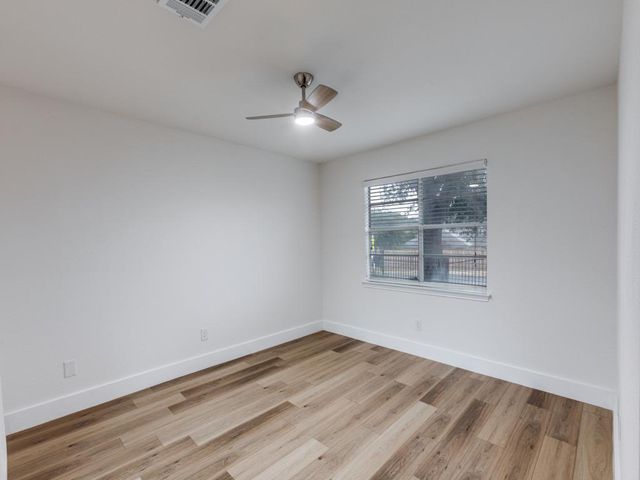 1845 River Crossing CIR A, Austin, TX 78741