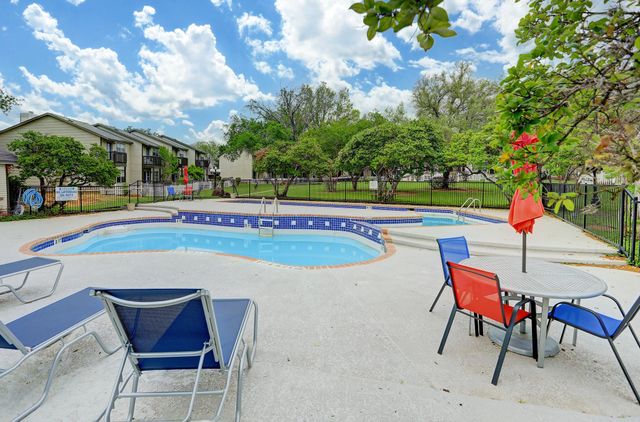 1845 River Crossing CIR A, Austin, TX 78741