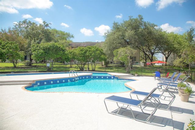 1845 River Crossing CIR A, Austin, TX 78741