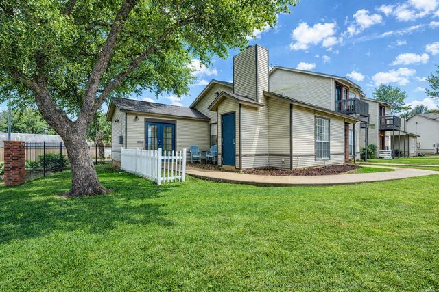 1845 River Crossing CIR A, Austin, TX 78741