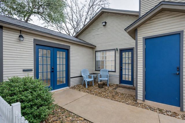 1845 River Crossing CIR A, Austin, TX 78741