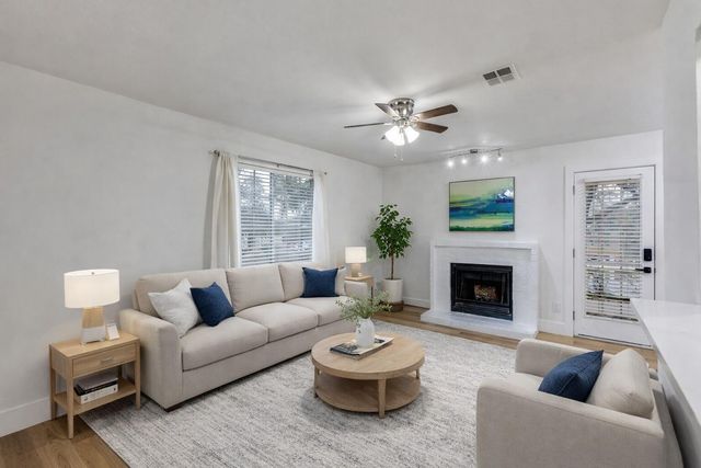 1845 River Crossing CIR A, Austin, TX 78741