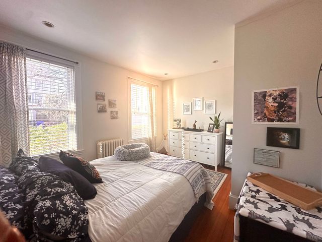 207 Cummins Hwy 1F, Boston, MA 02131