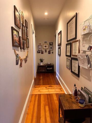 207 Cummins Hwy 1F, Boston, MA 02131
