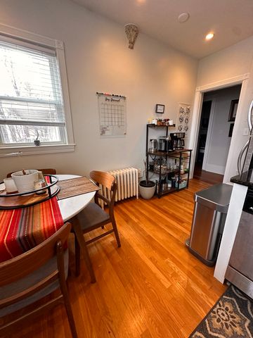 207 Cummins Hwy 1F, Boston, MA 02131